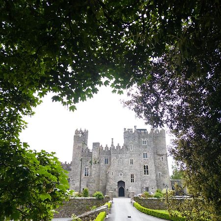 Hotel Kilkea Castle Exterior foto
