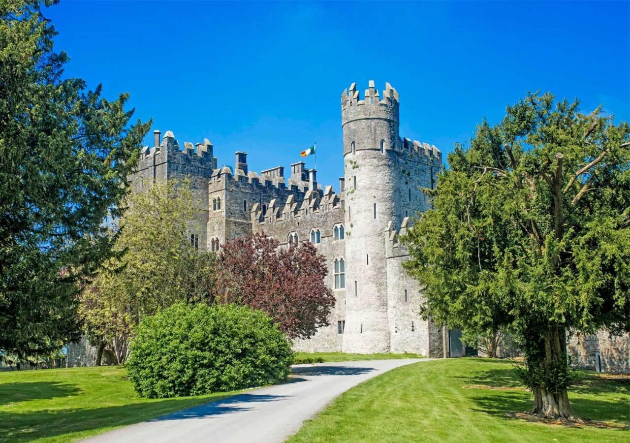Hotel Kilkea Castle Exterior foto